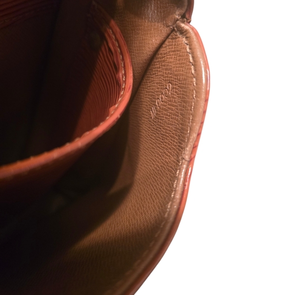 Louis vuitton epi Leather Crossbody Bag - Picture 5 of 11